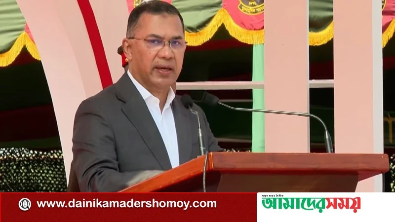 সাভার সেনানিবাসে প্রধানমন্ত্রী, জাতীয় পতাকা প্রদান